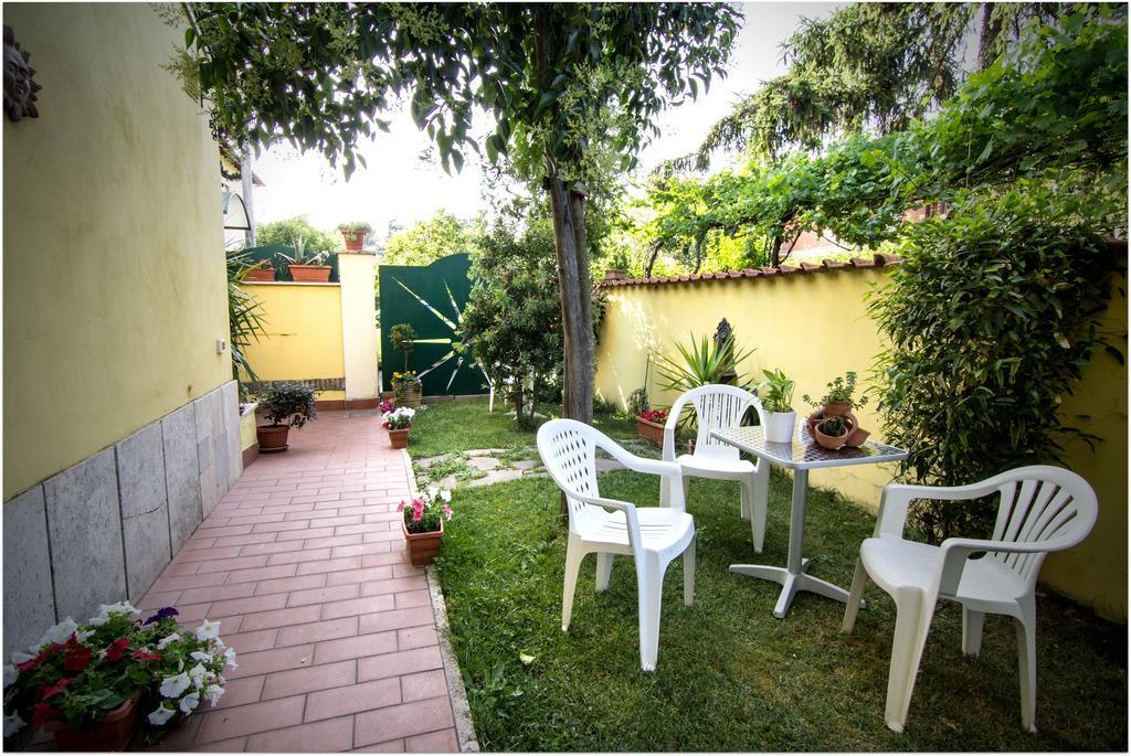 צ'יאמפינו B&B Degli Amici מראה חיצוני תמונה